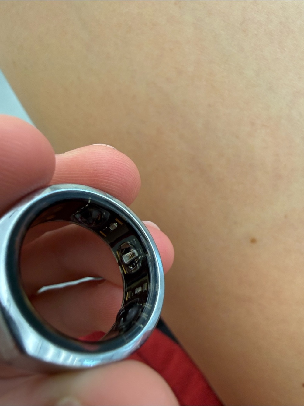 Oura Ring Gen 3 - Picture 2 of 3
